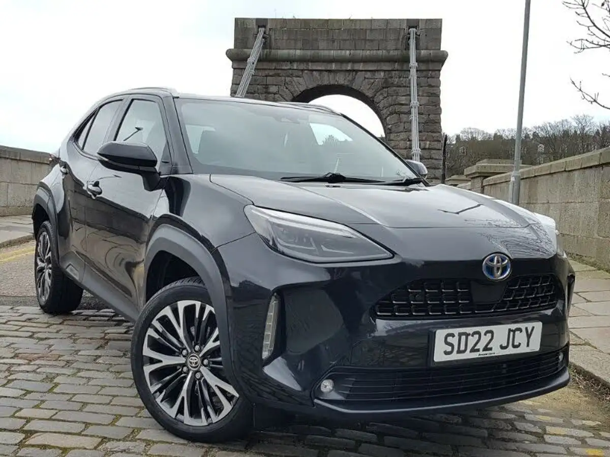 2022-toyota-yaris-cross-15-vvt-i-excel-big-0