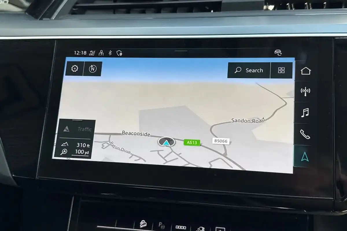 2022-audi-e-tron-50e-technik-station-wagon-big-16