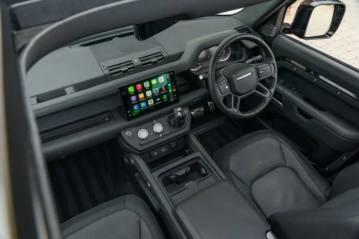 2023-land-rover-110-defender-30-d300-x-dynamic-hse-big-33