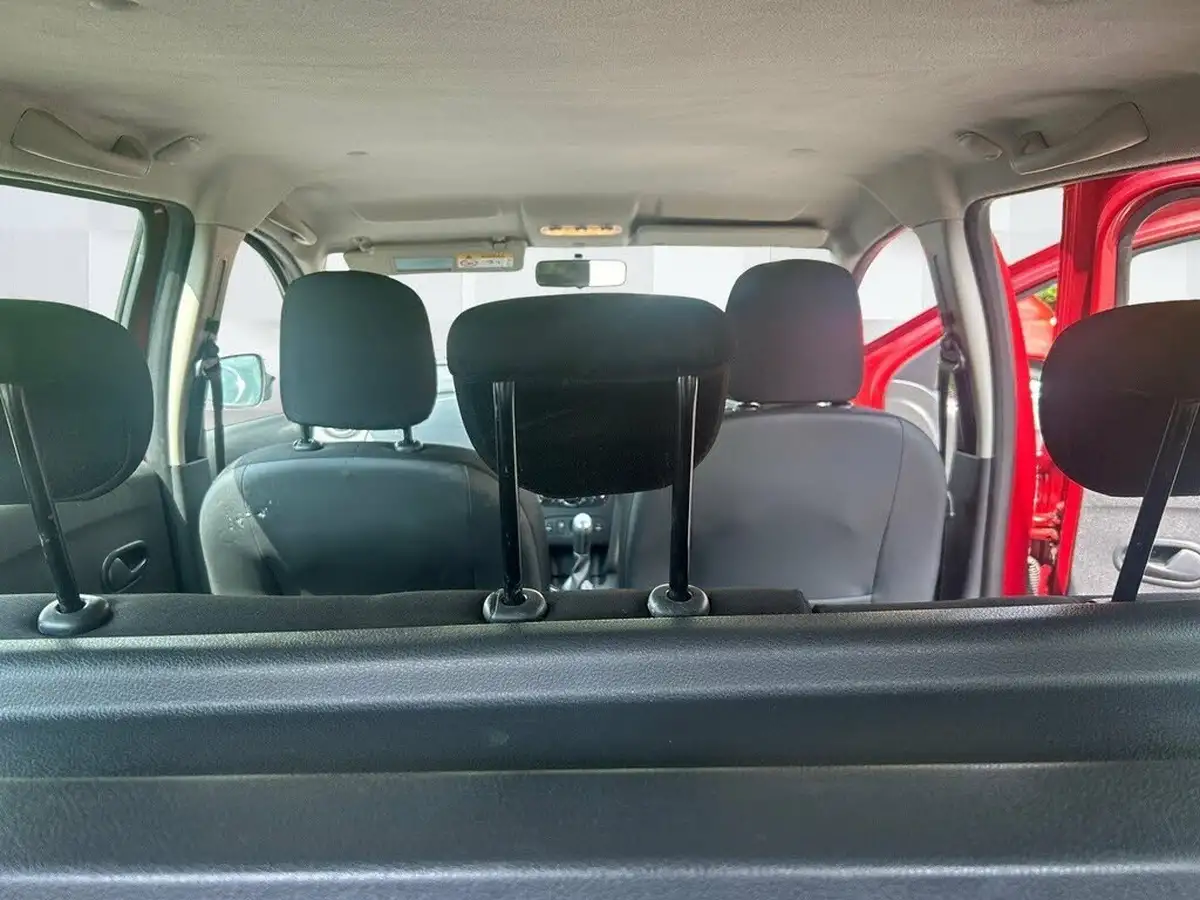 2014-dacia-logan-mcv-15dci-laureate-big-12