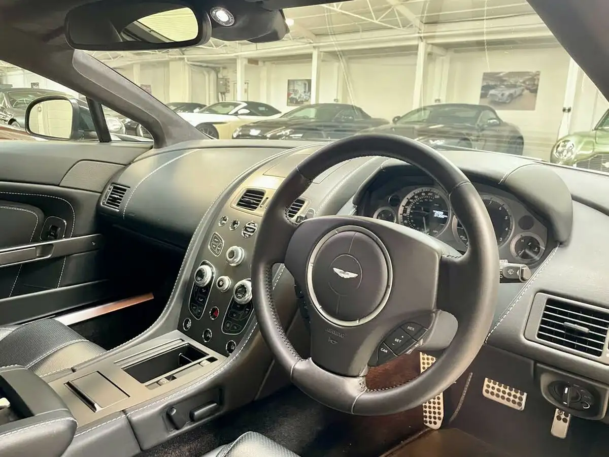 2016-aston-martin-vantage-47-v8-vantage-coupe-sportshift-big-10