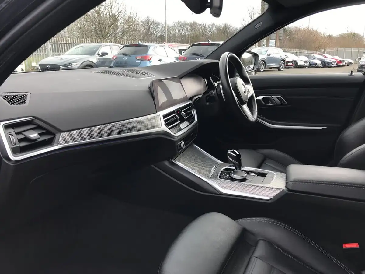 2021-bmw-3-series-20-320i-m-sport-touring-5d-big-4