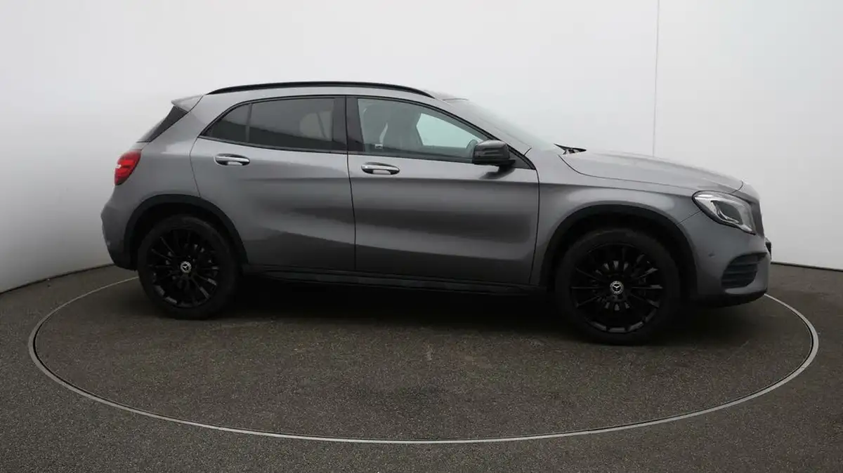 2020-mercedes-benz-gla-class-16-gla-200-amg-line-edition-plus-7g-dct-big-42