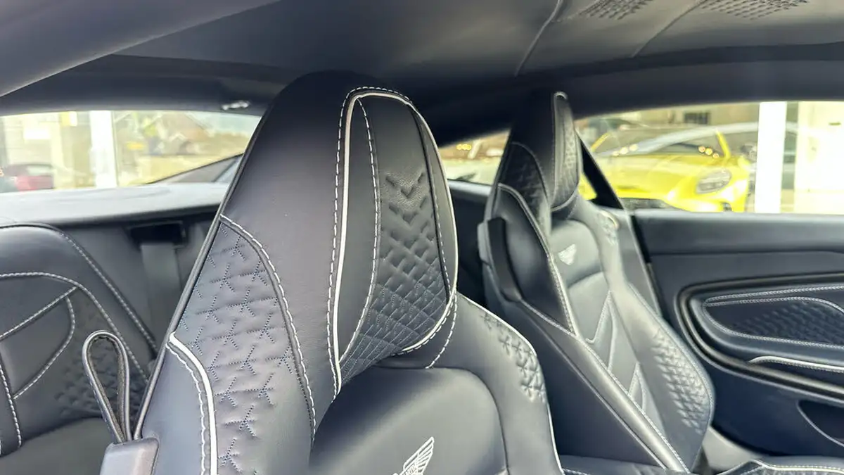 2020-aston-martin-dbs-52-v12-superleggera-big-4