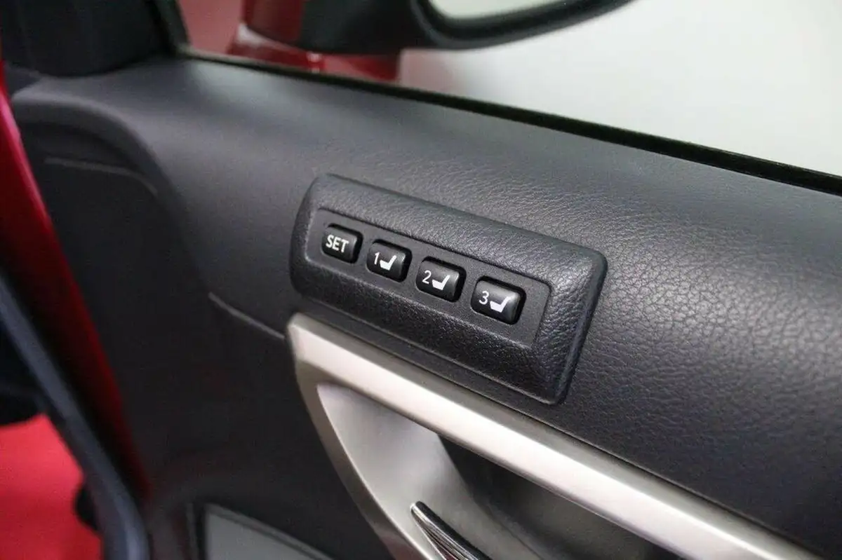 2014-lexus-ct-200h-18-premier-big-49