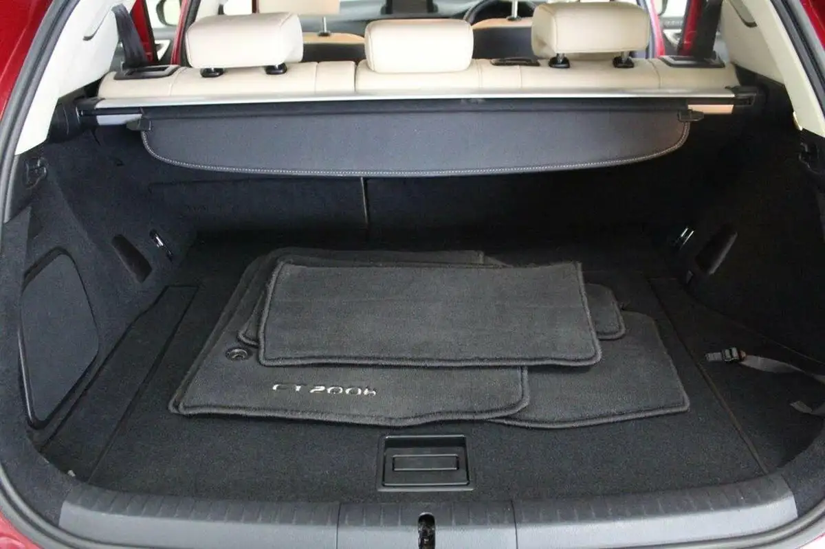 2014-lexus-ct-200h-18-premier-big-21
