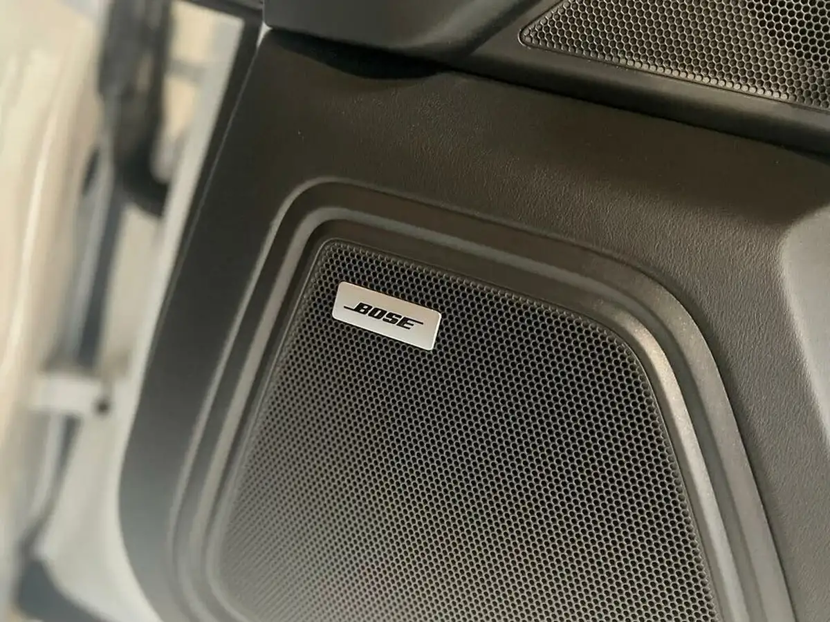 2019-porsche-macan-30-v6-s-big-11