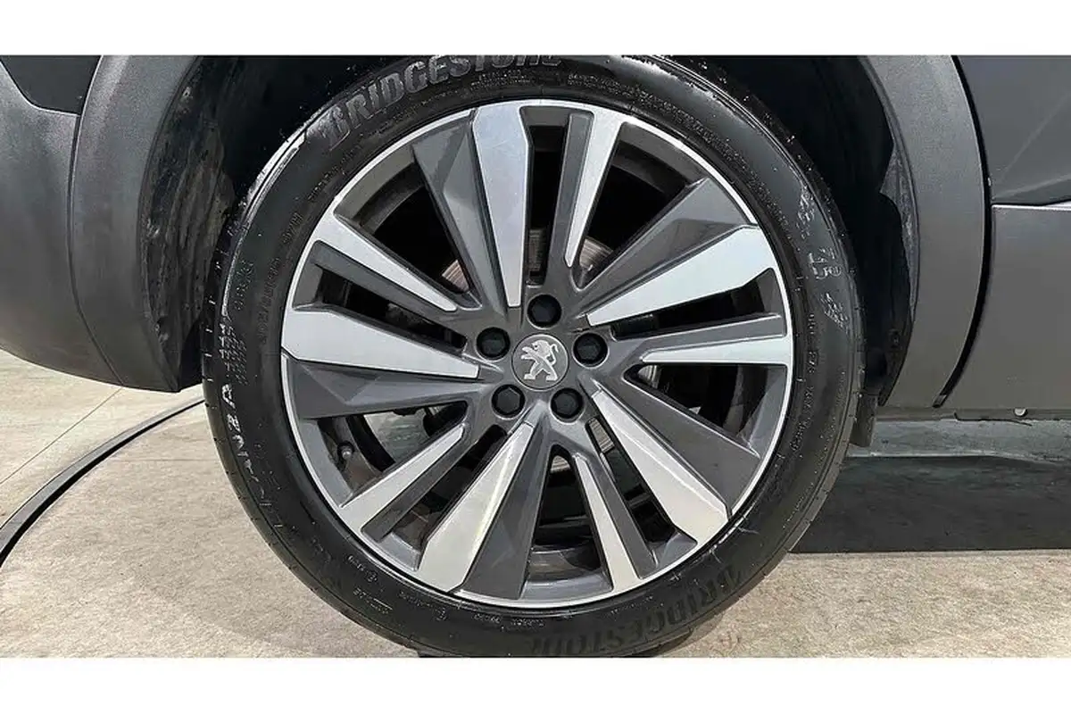 2020-peugeot-5008-suv-12-puretech-gt-line-premium-eat8-big-13