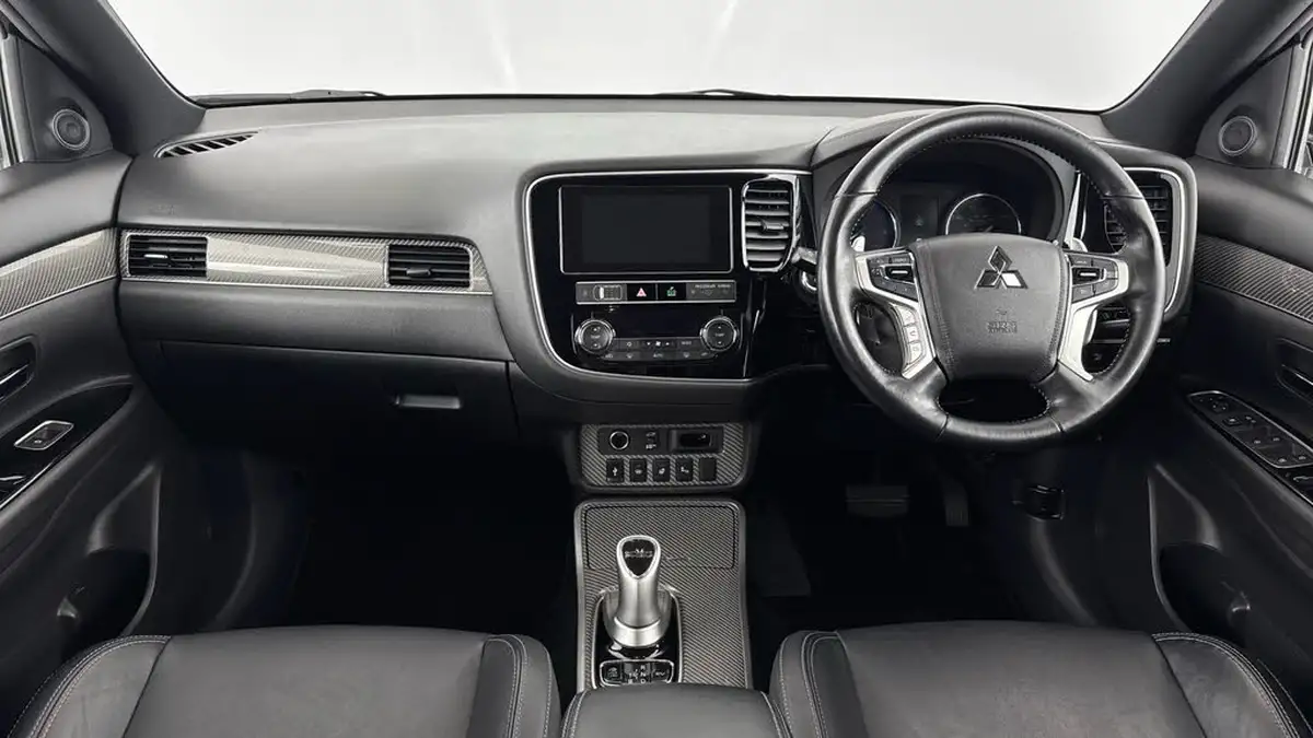 2019-mitsubishi-outlander-24-4h-phev-big-10