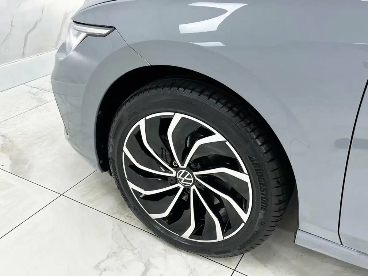 2024-volkswagen-golf-10-tsi-life-hatchback-big-17