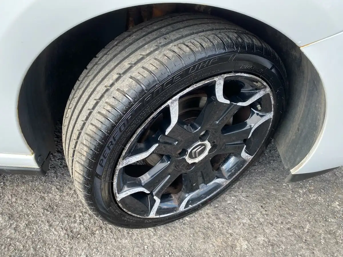 2014-citroen-ds3-16e-hdi-dsport-plus-big-62