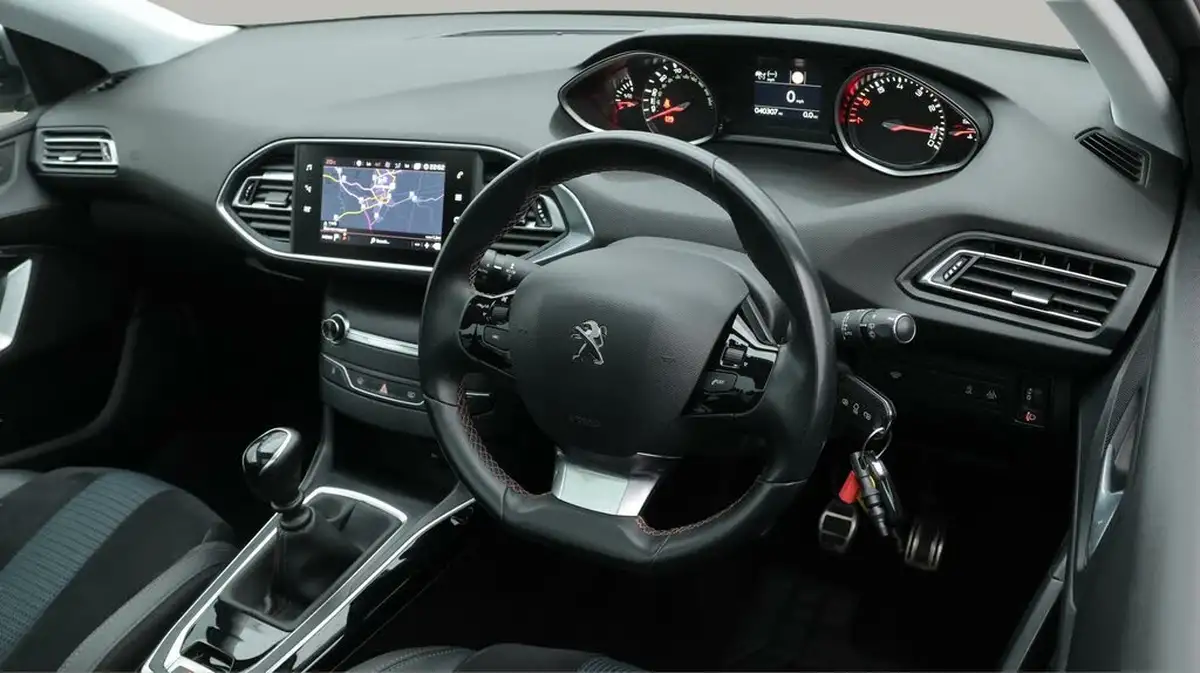 2020-peugeot-308-12-puretech-tech-edition-big-9