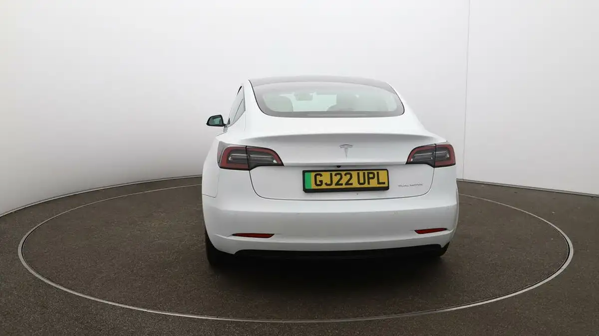 2022-tesla-model-3-e-long-range-big-58