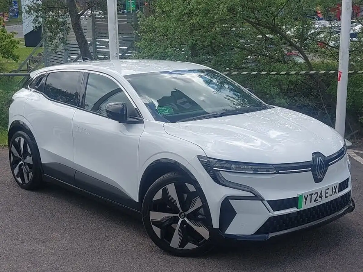 2024-renault-megane-e-tech-e-techno-big-0