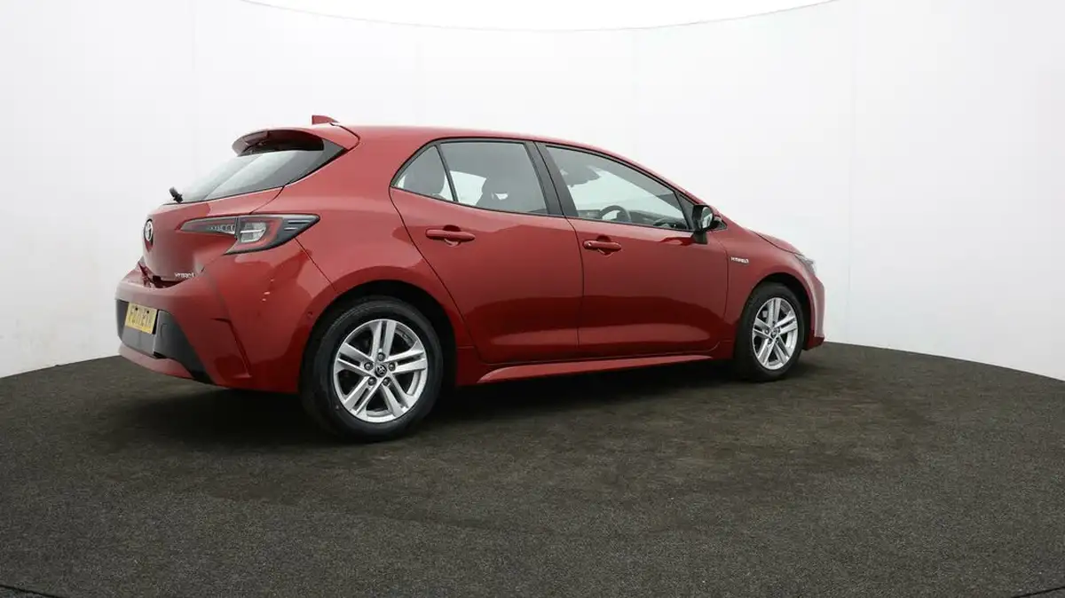 2022-toyota-corolla-18-vvt-i-icon-tech-trk-hatchback-5d-big-33