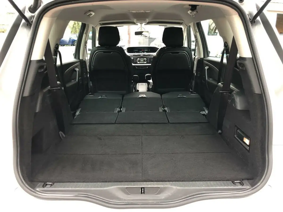 2016-citroen-grand-c4-picasso-16bluehdi-exclusive-eat6-big-22