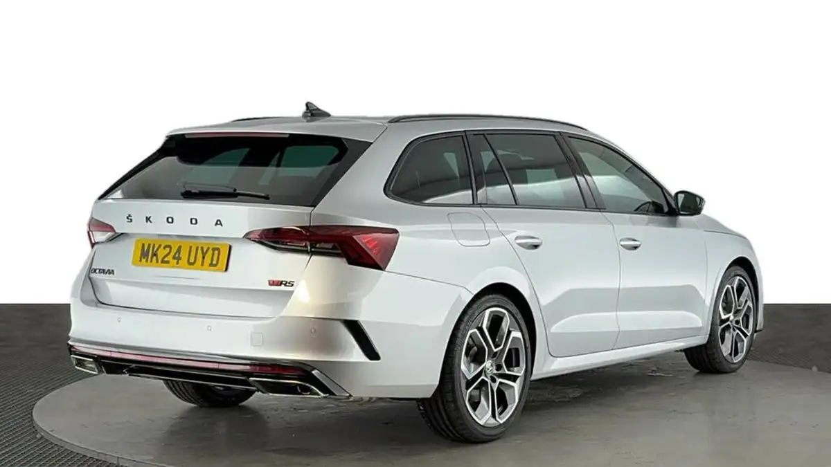 2024-skoda-octavia-20-tsi-vrs-245ps-estate-dsg-big-3
