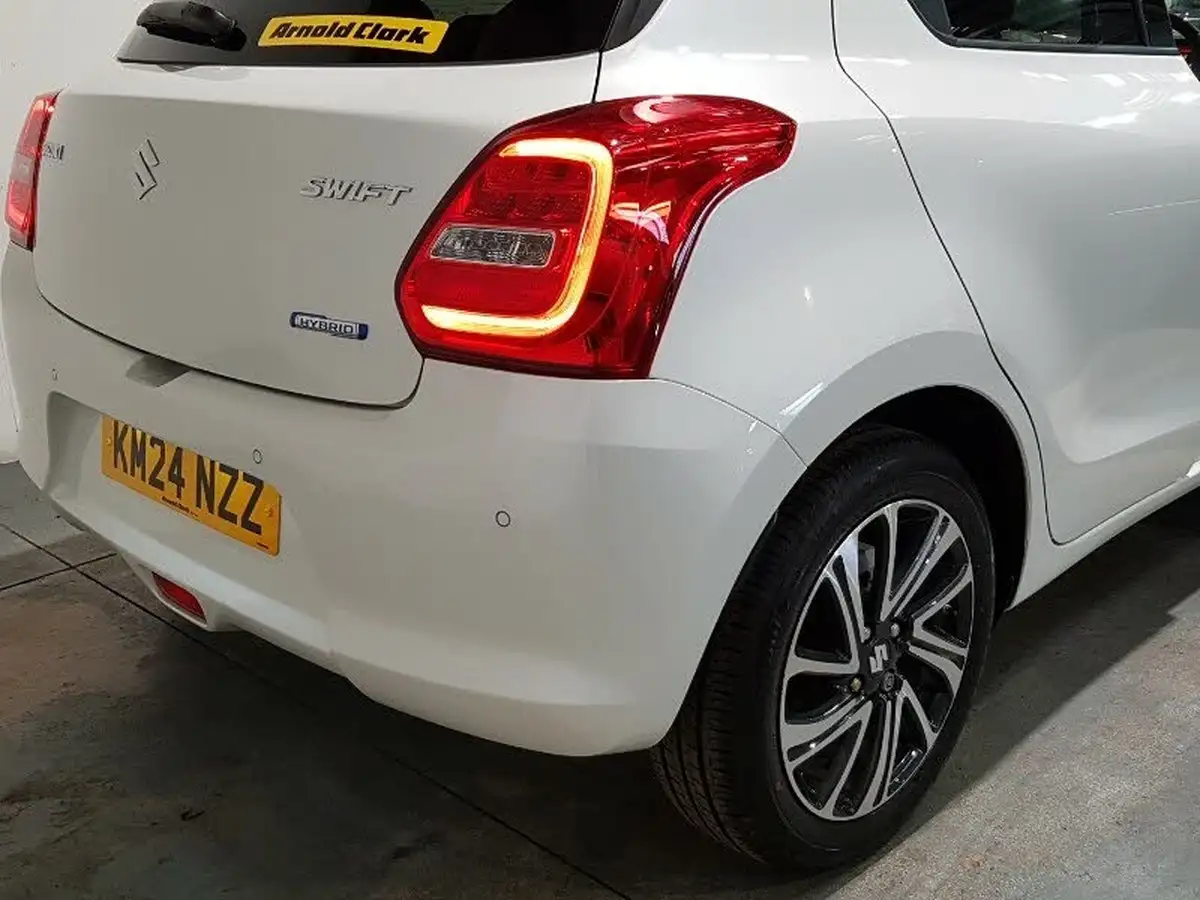 2024-suzuki-swift-12-dualjet-sz5-big-18