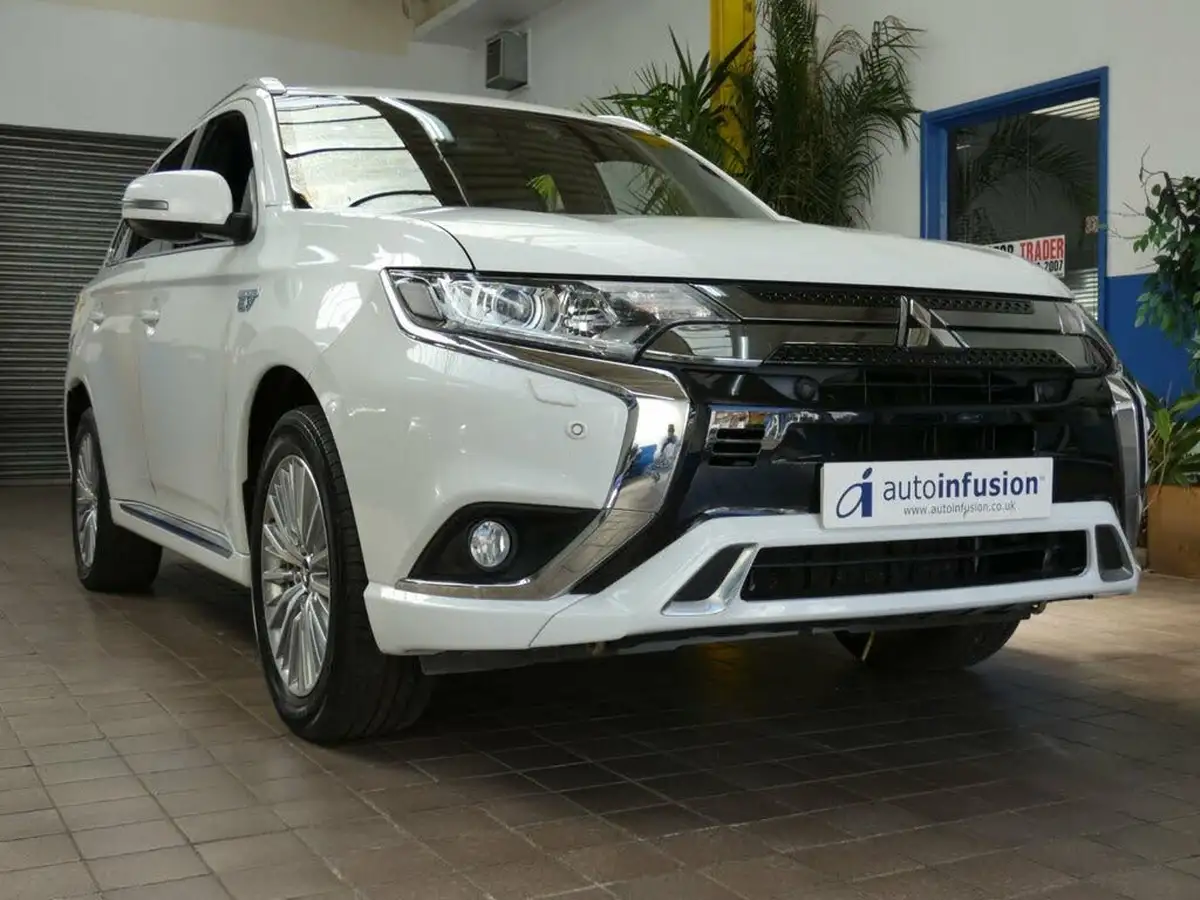 2021-mitsubishi-outlander-24-dynamic-safety-phev-big-9