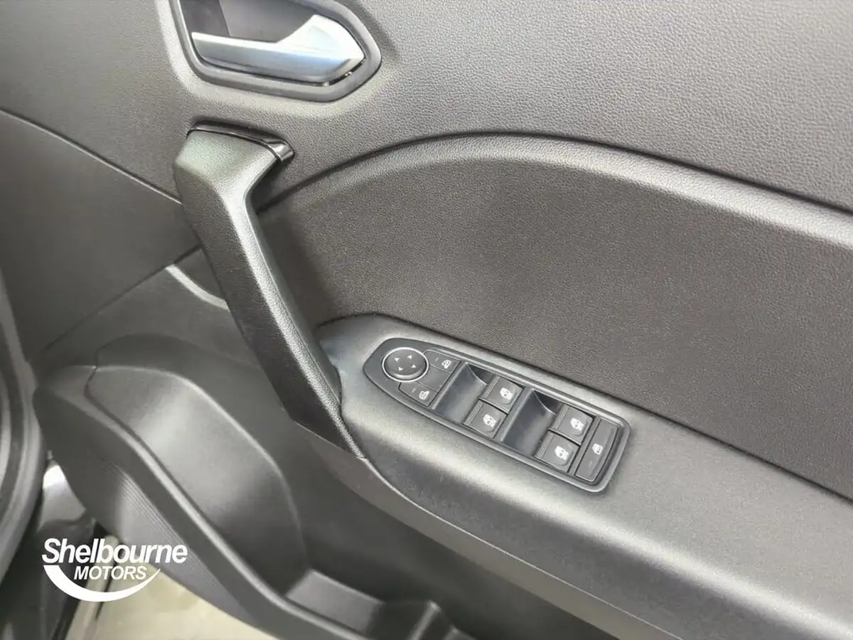 2022-renault-captur-10-tce-iconic-edition-big-18