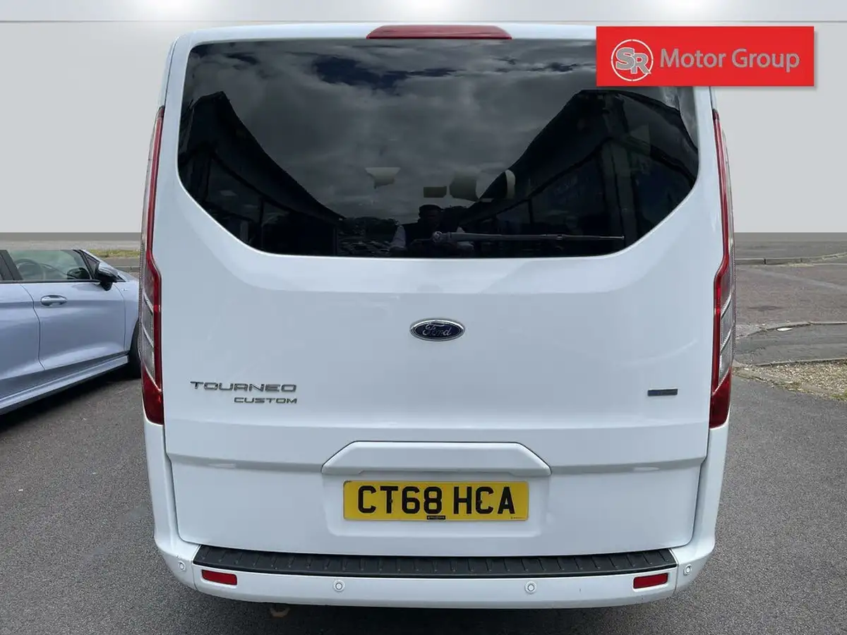 2018-ford-tourneo-custom-20tdci-320-l1-zetec-105ps-big-11