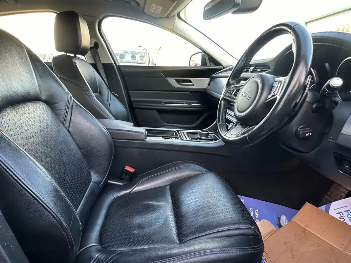 2018-jaguar-xf-20td-prestige-180ps-saloon-4d-1999cc-auto-big-13