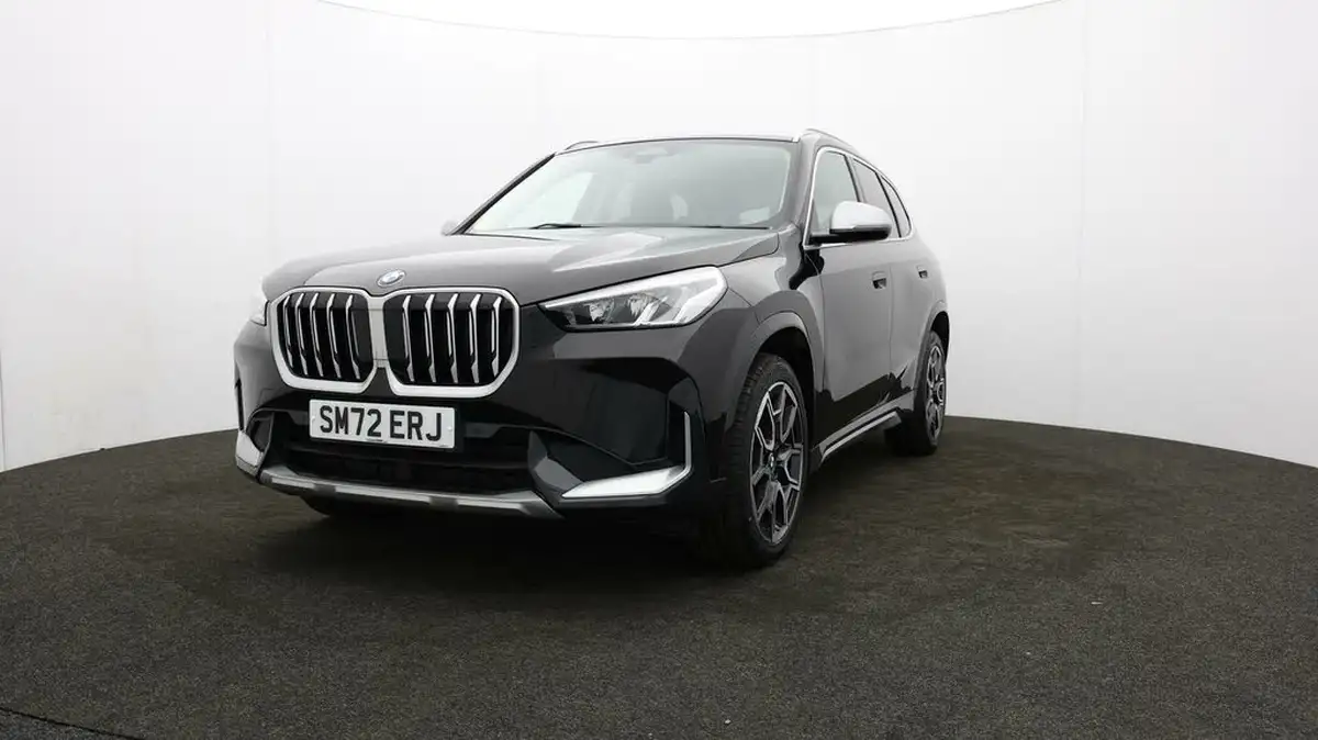 2022-bmw-x1-15-sdrive20i-xline-big-56