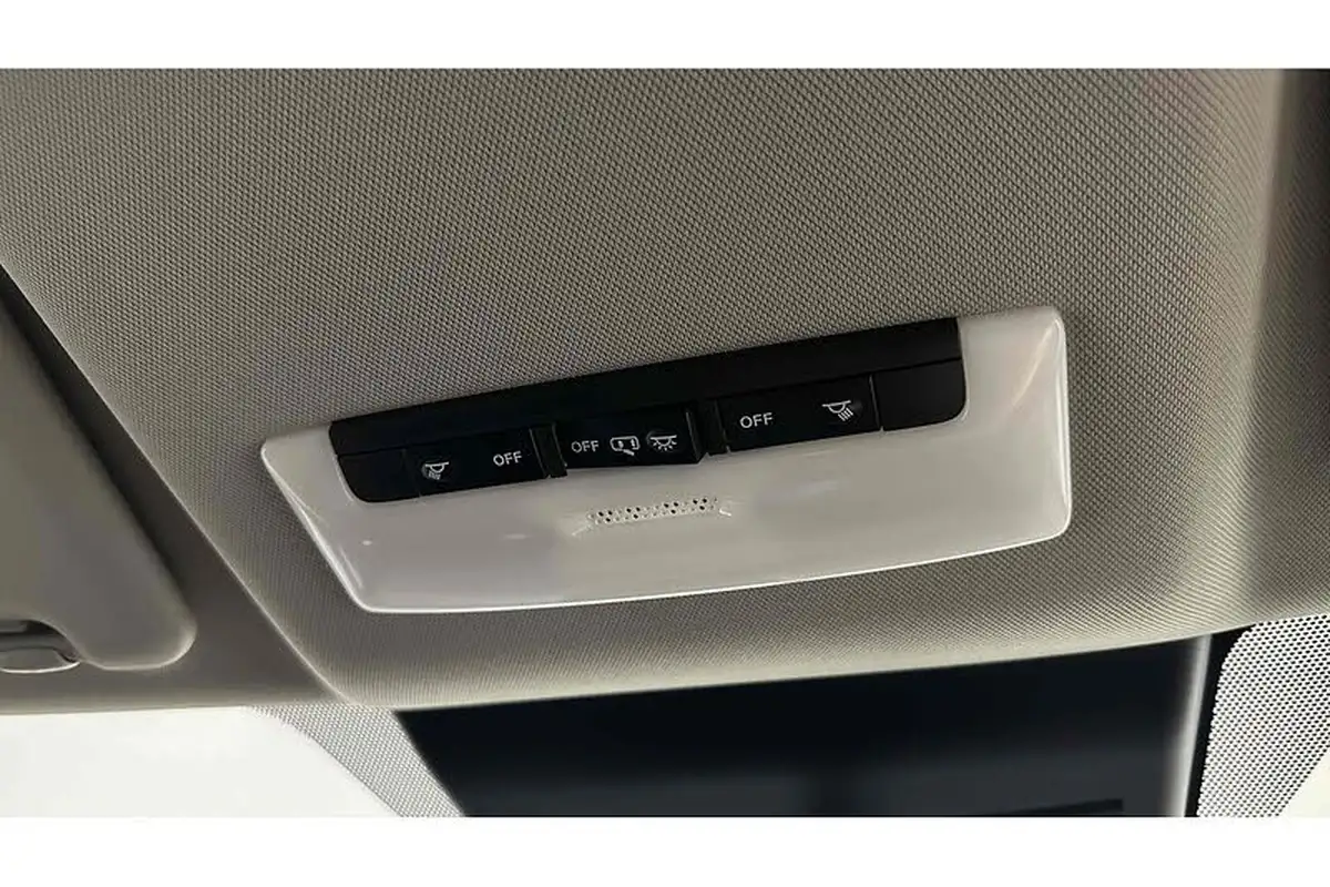 2024-nissan-leaf-e-tekna-39kwh-big-40