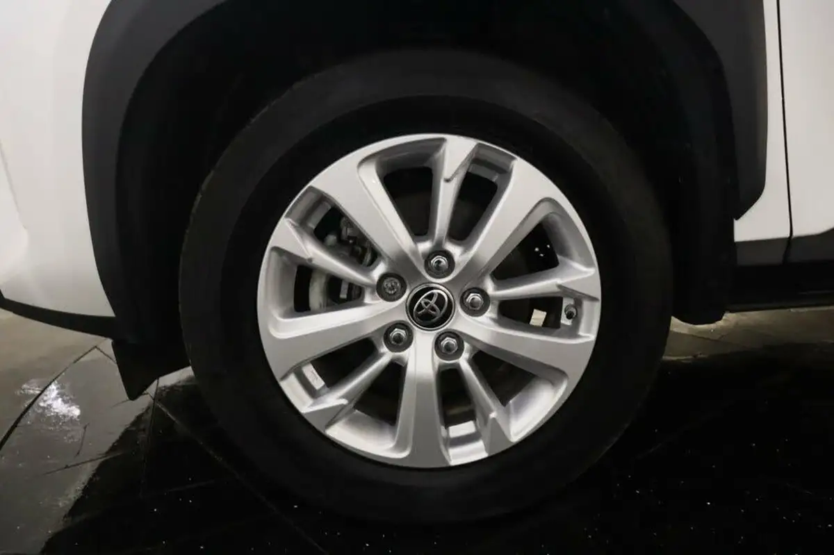 2022-toyota-yaris-cross-15-vvt-i-icon-big-34