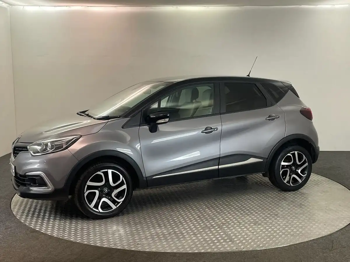 2019-renault-captur-09-tce-iconic-big-9