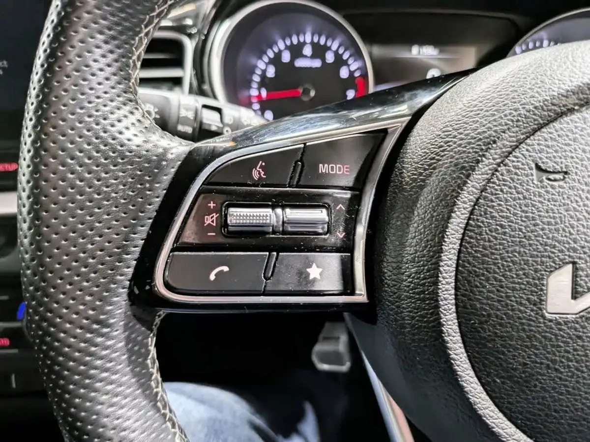 2023-kia-xceed-15-t-gdi-gt-line-158bhp-big-21