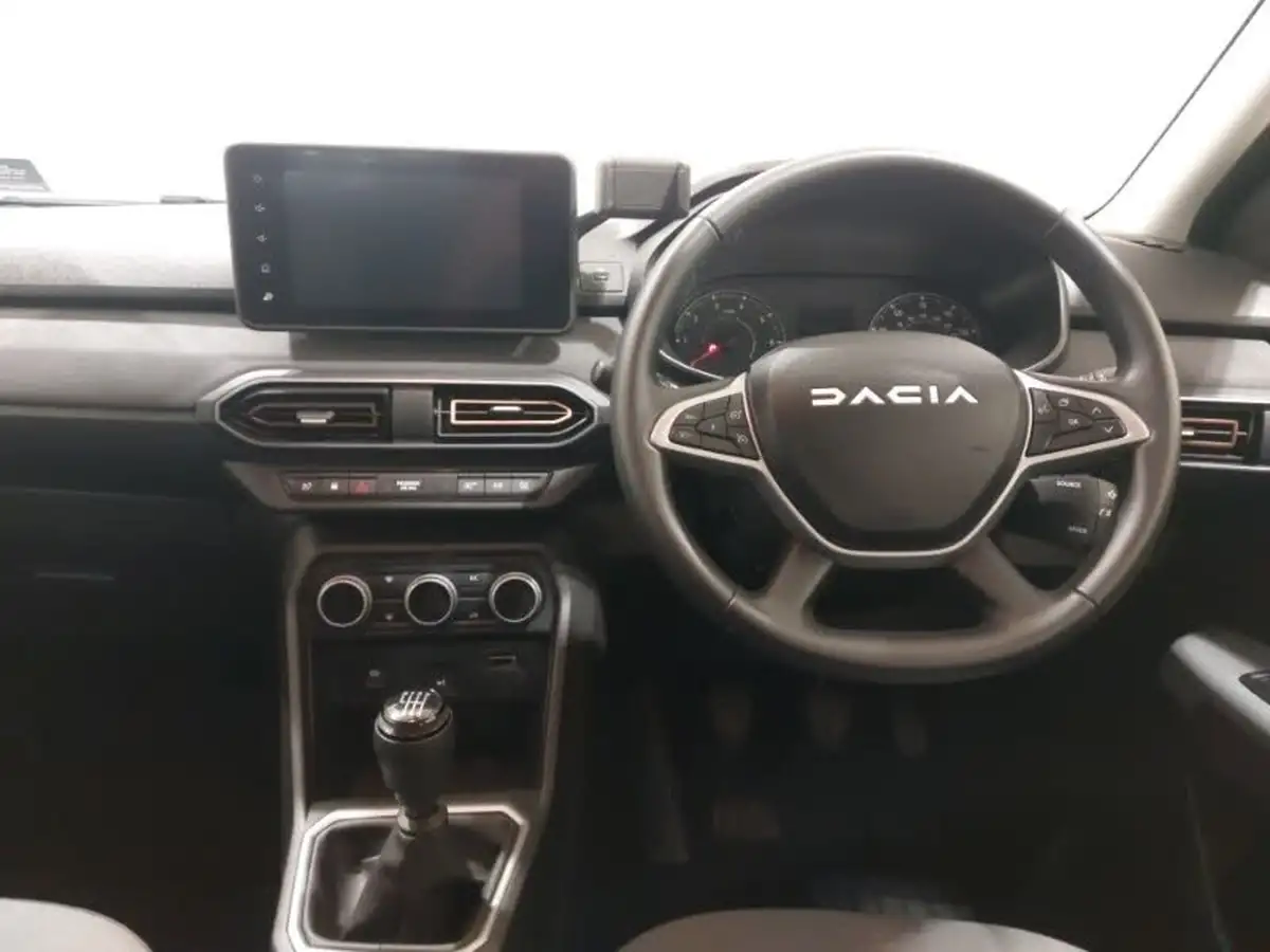 2023-dacia-sandero-stepway-10-tce-essential-90bhp-big-6