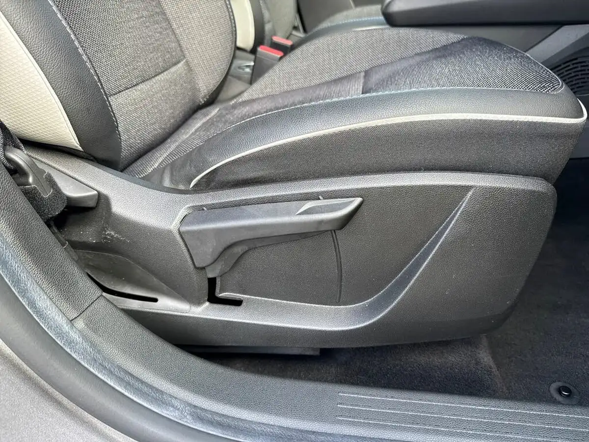 2024-renault-captur-16-techno-145ps-full-big-29