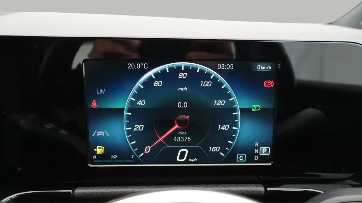 2020-mercedes-benz-b-class-13-b180-sport-7g-dct-big-10