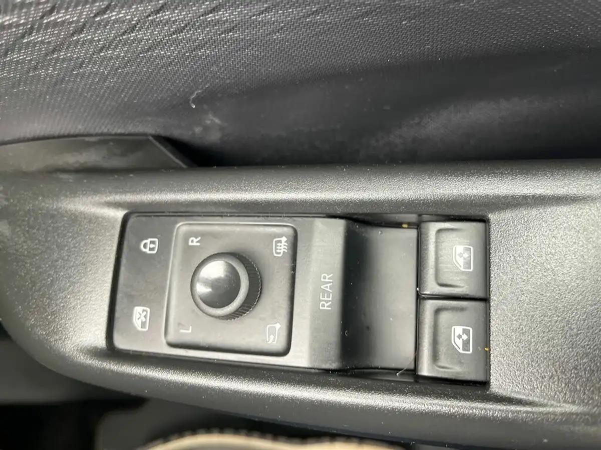 2025-cupra-born-e-vz-big-22