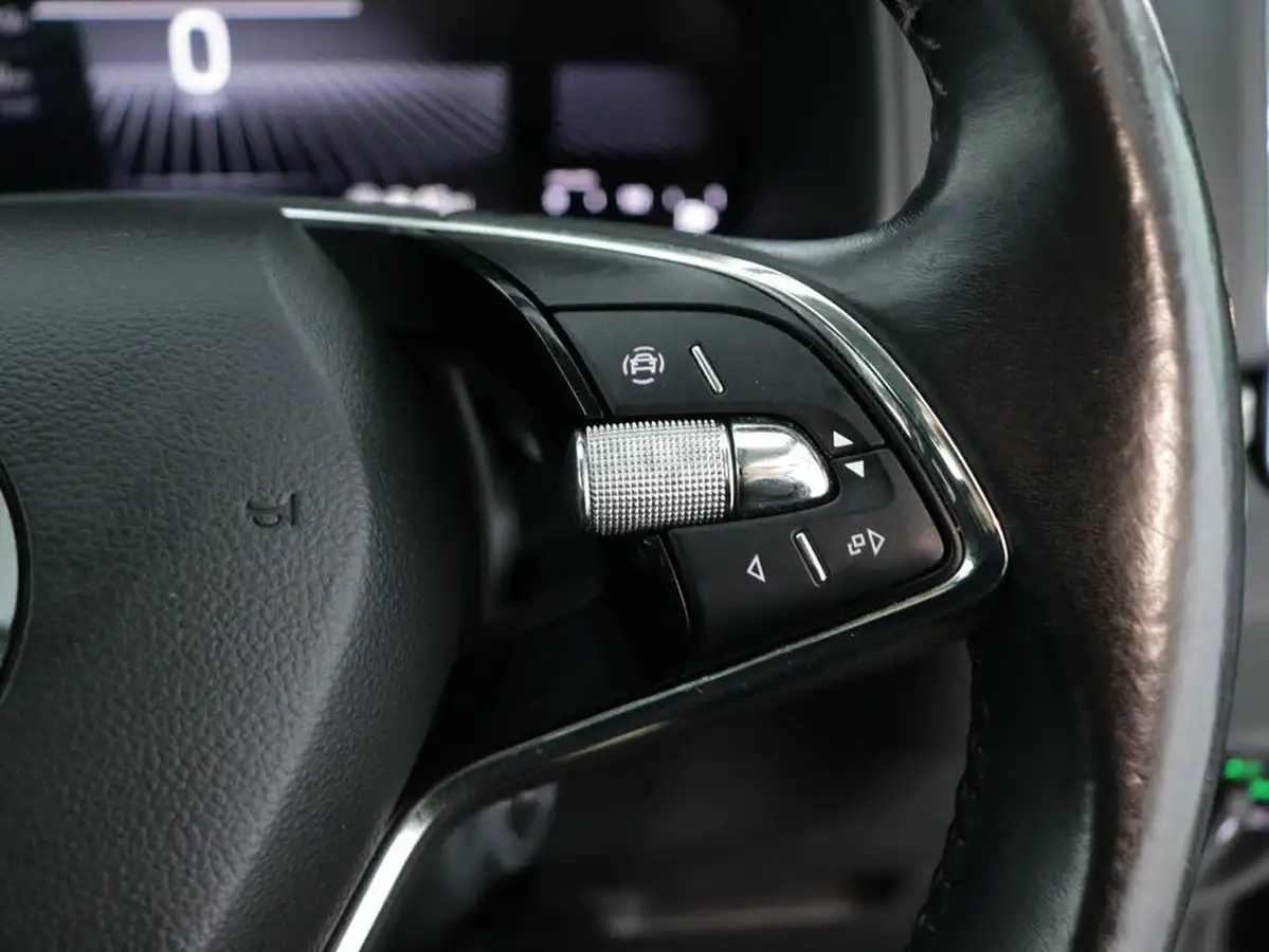 2023-skoda-karoq-15-tsi-se-drive-dsg-big-31