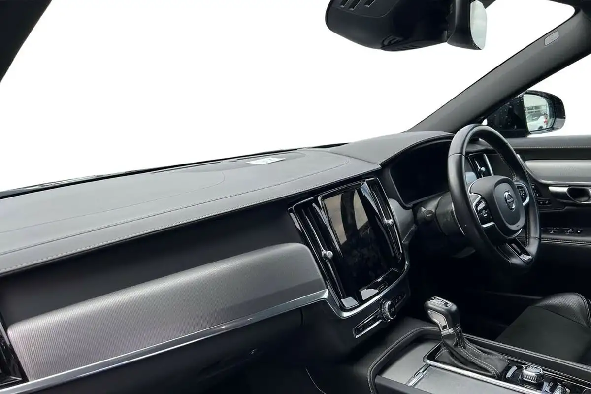 2020-volvo-v90-20-t4-r-design-plus-big-1
