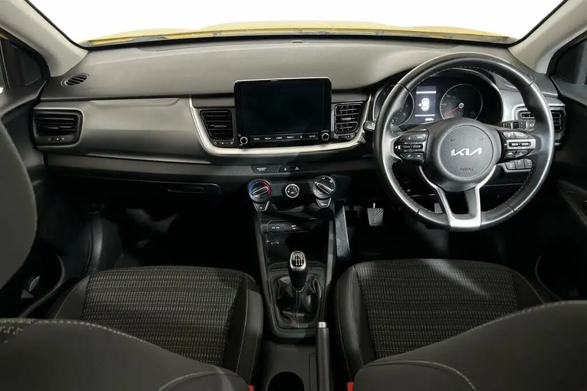 2022-kia-stonic-10-t-gdi-2-big-9