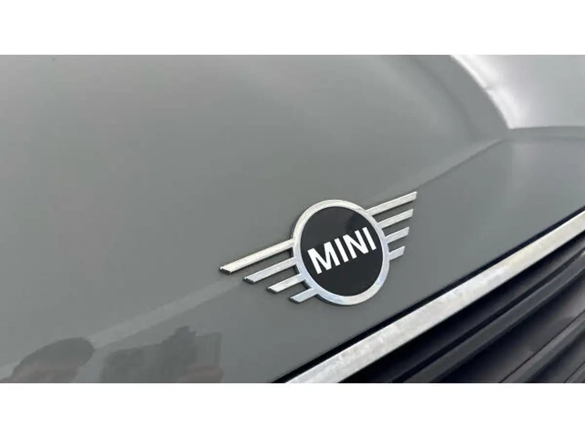 2021-mini-clubman-15-cooper-classic-big-20