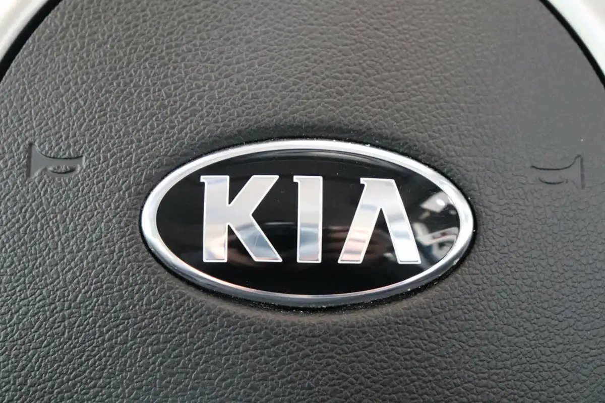 2017-kia-venga-14-2-big-61