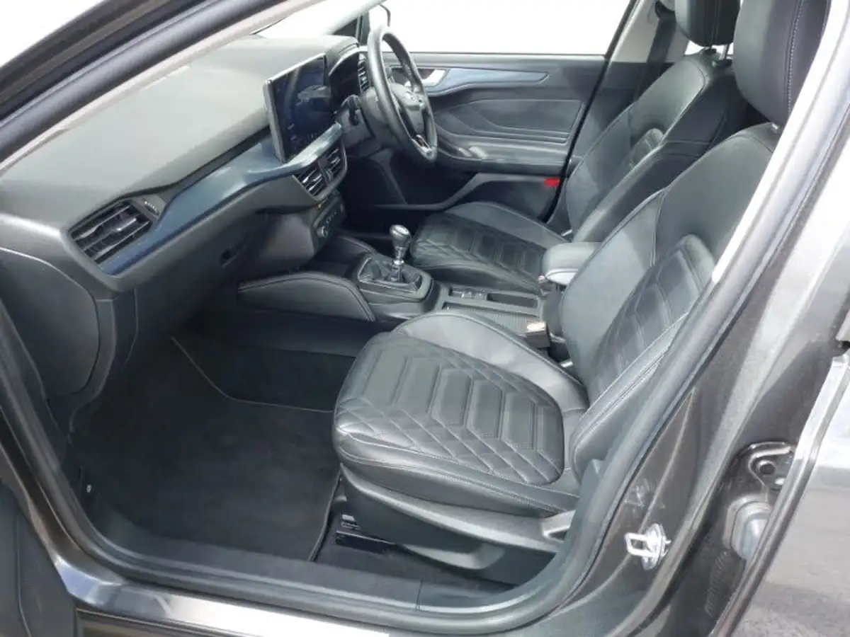2022-ford-focus-10t-active-vignale-155ps-hybrid-mhev-hatchback-big-4