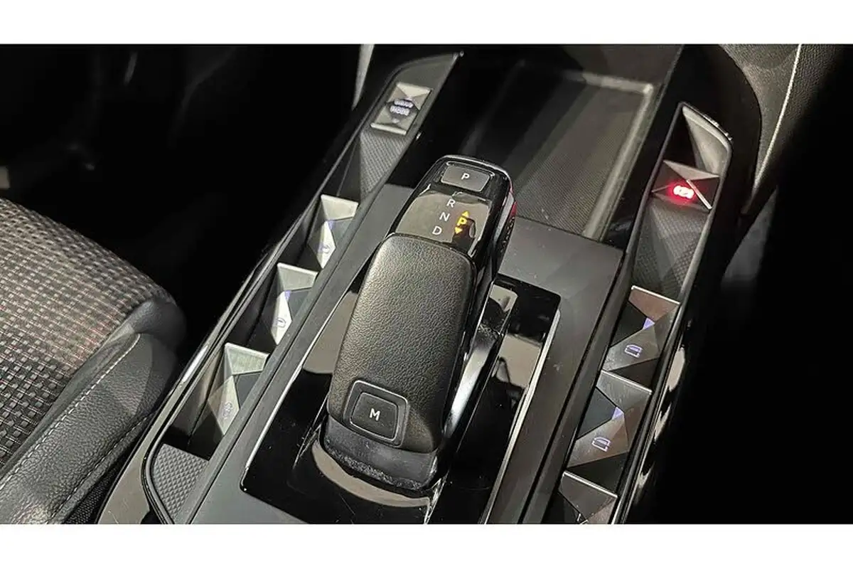 2022-ds-ds-3-crossback-12-puretech-performance-line-130ps-eat8-big-40