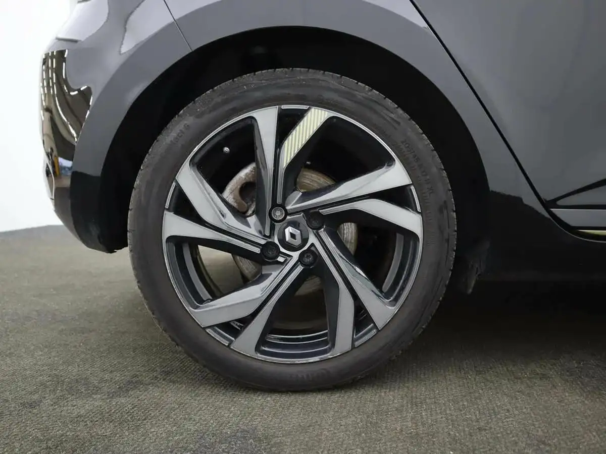 2023-renault-clio-16-engineered-big-5