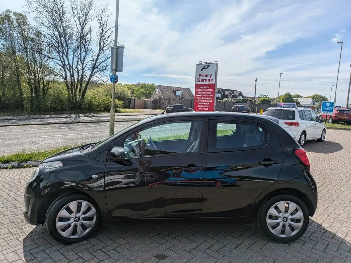 2016-citroen-c1-12-puretech-feel-81ps-5d-big-3