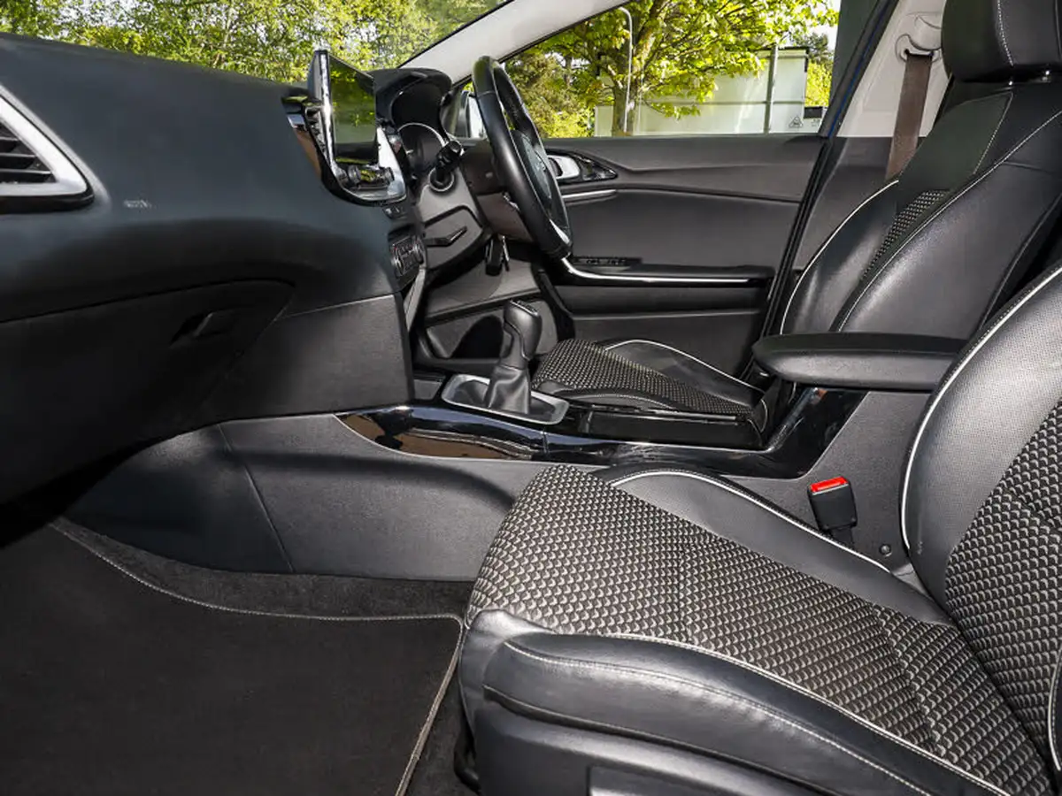 2022-kia-xceed-10-t-gdi-connect-big-2