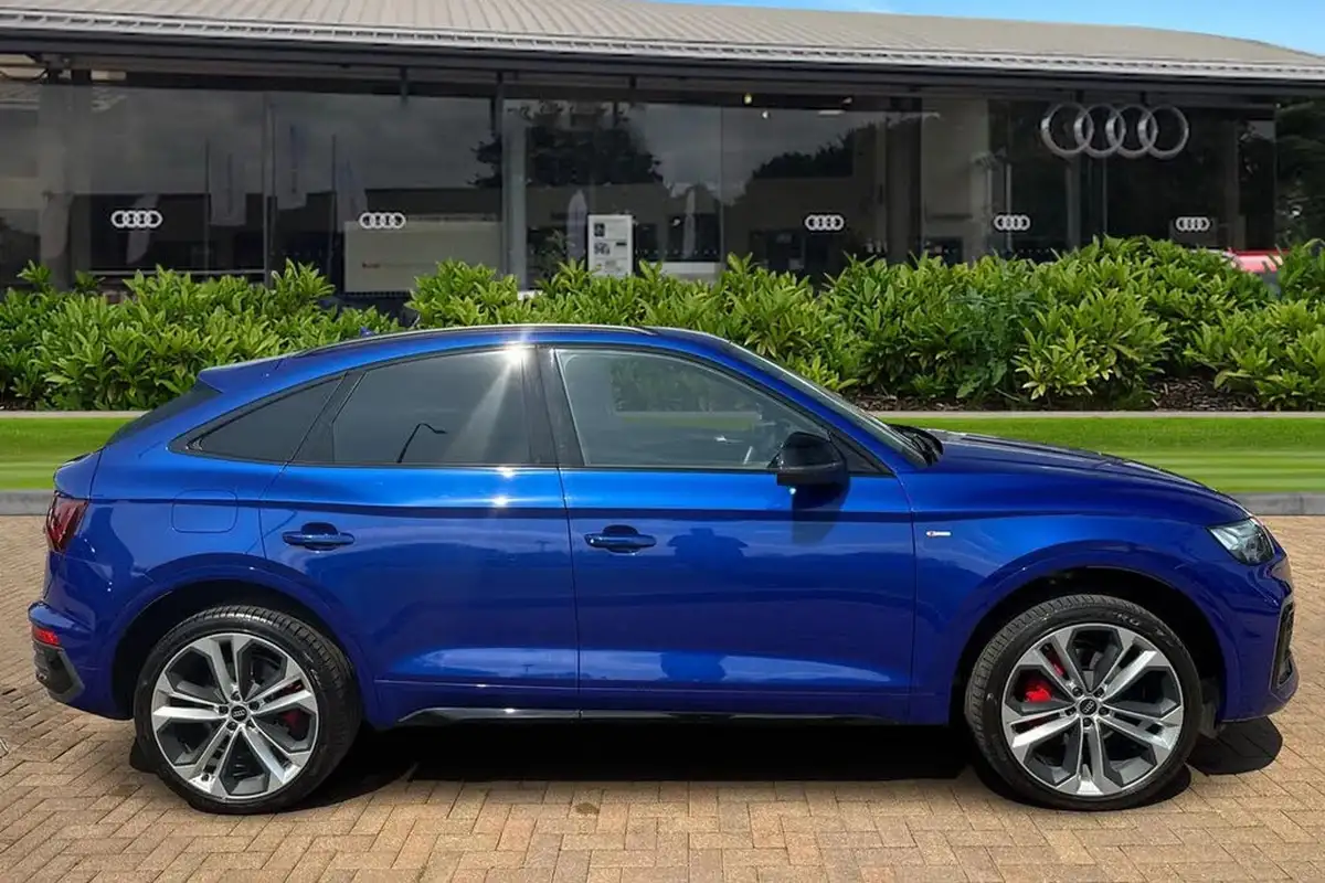 2022-audi-q5-20-40-tdi-edition-1-sportback-big-2