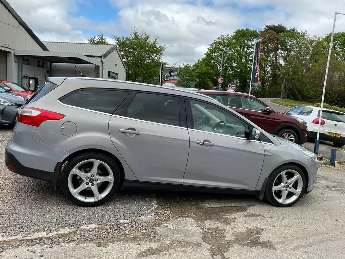 2013-ford-focus-20td-titanium-x-estate-powershift-big-64