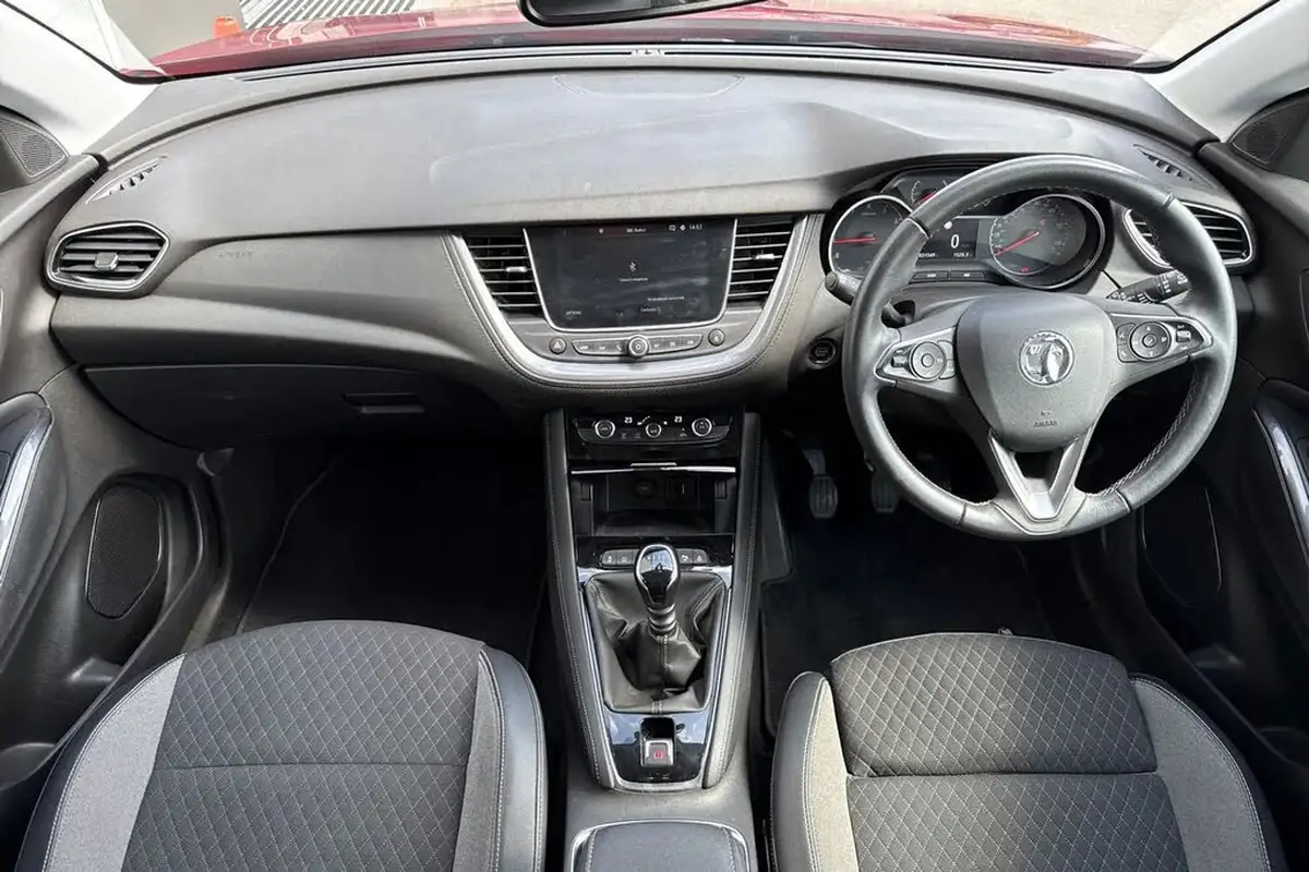 2021-vauxhall-grandland-x-12-griffin-big-28