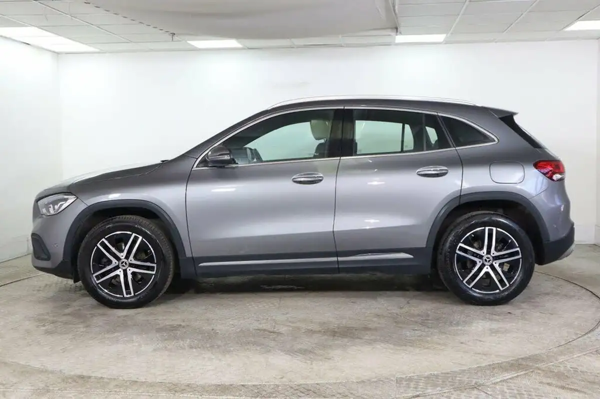 2023-mercedes-benz-gla-class-13-gla-200-sport-executive-station-wagon-big-7