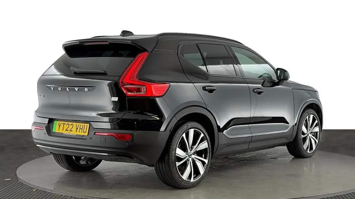 2022-volvo-c40-e-twin-recharge-pro-big-3